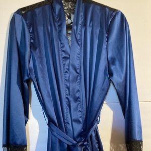 Fashion Nova Lace Satin Robe